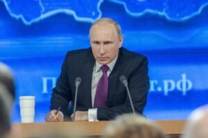 Putin threatens arms race