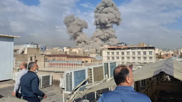 Iran retaliates with missiles Israel