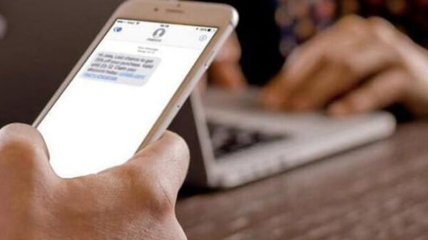 اندھیر نگری، بینک 2 روپے کے میسج پر 12 روپے چارج کرنے لگے