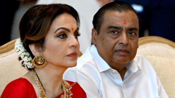 مکیش امبانی سے ایشیا کے امیر ترین شخص کا اعزاز چھن گیا