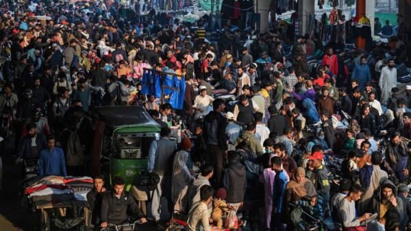 پاکستان کی آبادی 2050 تک 39 کروڑ تک پہنچنے کا امکان