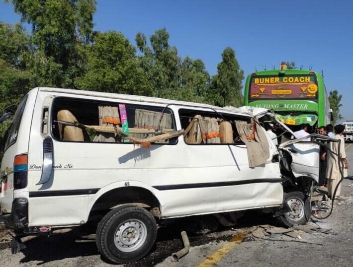 سوات ایکسپریس وے پر ٹریفک حادثہ، 16 افراد جاں بحق