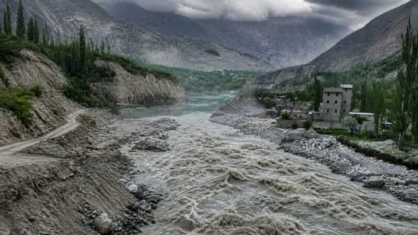 خیبر پختونخوا میں شدید بارشوں کی پیشگوئی، گلیشیائی جھیلوں کے پھٹنے کا خدشہ