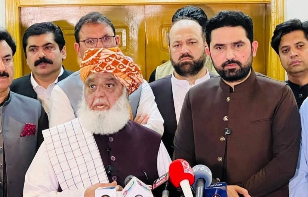 سہیل آفریدی کو بچانے کیلئے ڈاکٹر عباد، لطف الرحمن اور احمد کنڈی میدان میں آگئے