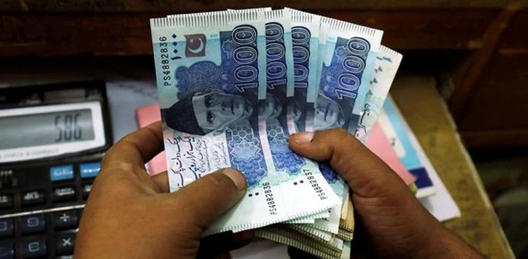 سرکاری جامعات کی سائنسی محققین کی تنخواہیں 5 برس سے جمود کا شکار
