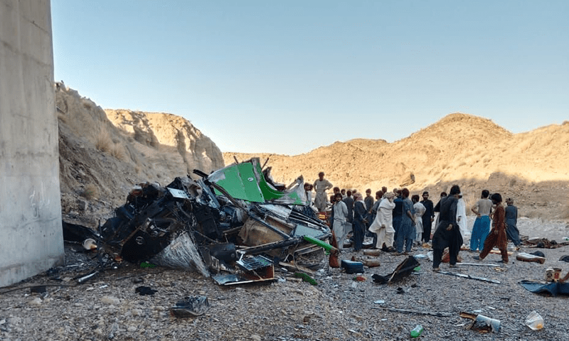کوئٹہ سے پشاور آنیوالی بس کو حادثہ، 40 مسافر جاں بحق