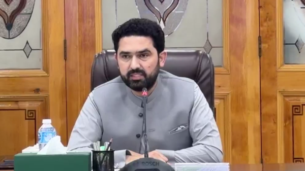 خیبرپختونخوا کابینہ اجلاس، سہیل آفریدی گورنر فیصل کنڈی اور وفاقی پالیسیوں پر برہم
