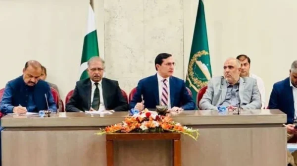 پی ٹی آئی کی مشترکہ پارلیمانی پارٹی کے اجلاس میں ارکان قیادت پر پھٹ پڑے