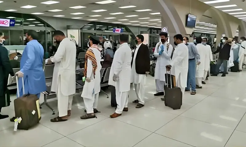 تین سال میں 18 لاکھ 71 ہزار پاکستانی بیرون ملک چلے گئے