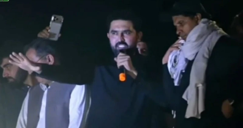 لانگ مارچ کرک میں موجود، آج کوہاٹ روانہ ہوگا