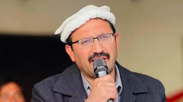 گورنر راج لگانے پر ردعمل آئے گا اور بہت سے لوگوں کو بہا کر لے جائے گا، جنید اکبر