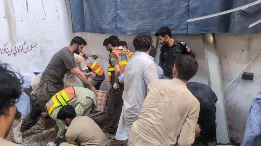 33 بچے، 2 اساتذہ جاں بحق، ہسپتال انتظامیہ نے رپورٹ جاری کردی