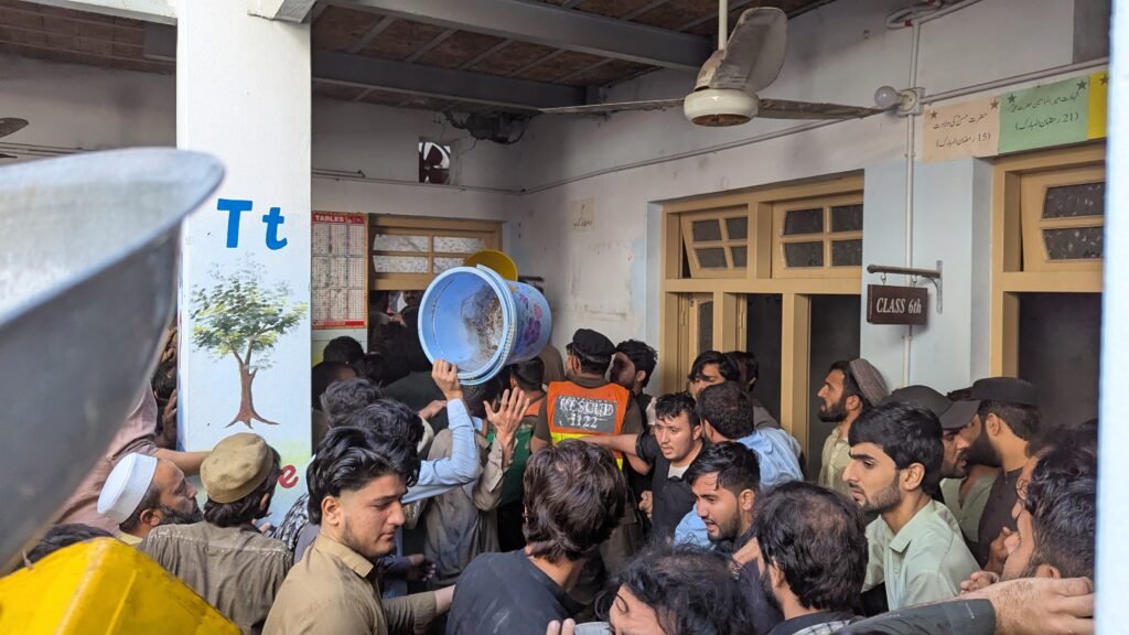 دیر کالونی سکول چھت گرنے کا واقعہ، 4 بچے جاں بحق، 20 زخمی