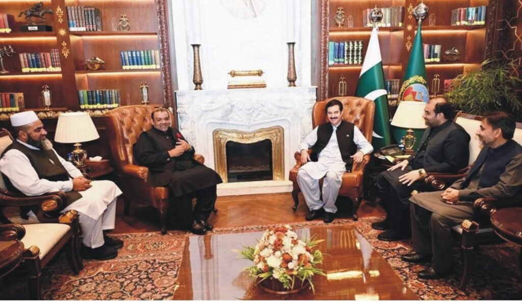 گورنر فیصل کنڈی اور سرحدچیمبر کے صدر ملک عمران اسحق کے درمیا ن اہم ملاقات