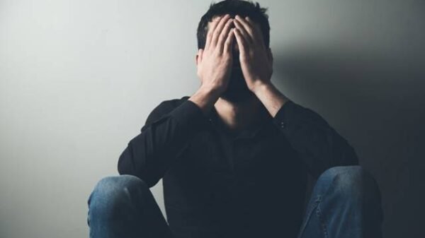 نئی نسل زندگی سے مطمئن نہیں، ہر 4 میں سے ایک ڈپریشن میں مبتلا