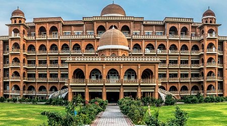 پشاور یونیورسٹی ملازمین کی تنخواہوں اور پنشن کی ادائیگی میں تاخیر