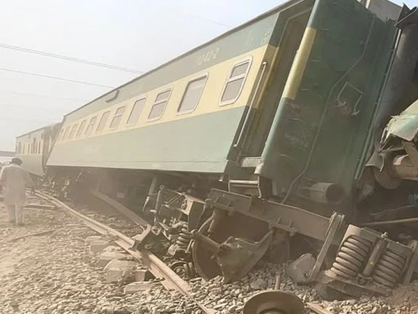 4سال میں ٹرینوں کے 349 حادثات، عملے کی غلطیوں کا بھی انکشاف